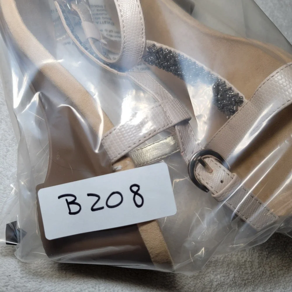 Bandolino Womens Beige Beaded T-Strap Wedge Sandals Snake Size 8.5M